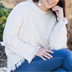 Cozy Casual Tunic Style Sweater with Fringe Textured Knit Off-White Cream M / L